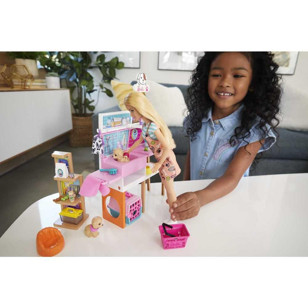 Barbie Doll & Playset, Pet Boutique with 4 Pets, Color-Change Grooming Feature & 20+ Themed Accessories