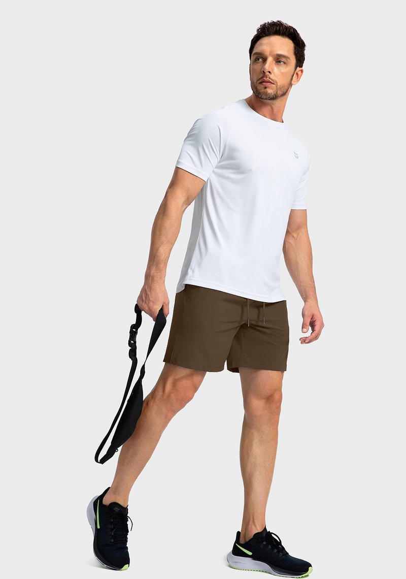 Soothfeel Men's Running Shorts with Zipper Pockets 7 Inch Lightweight Quick Dry Gym Athletic Workout Shorts for Men (Brown, 3XL)