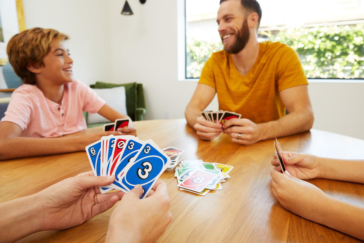 UNO - Classic Colour & Number Matching Card Game - 112 Cards - Customizable & Erasable Wild - Special Action Cards Included - Gift for Kids 7+, W2087