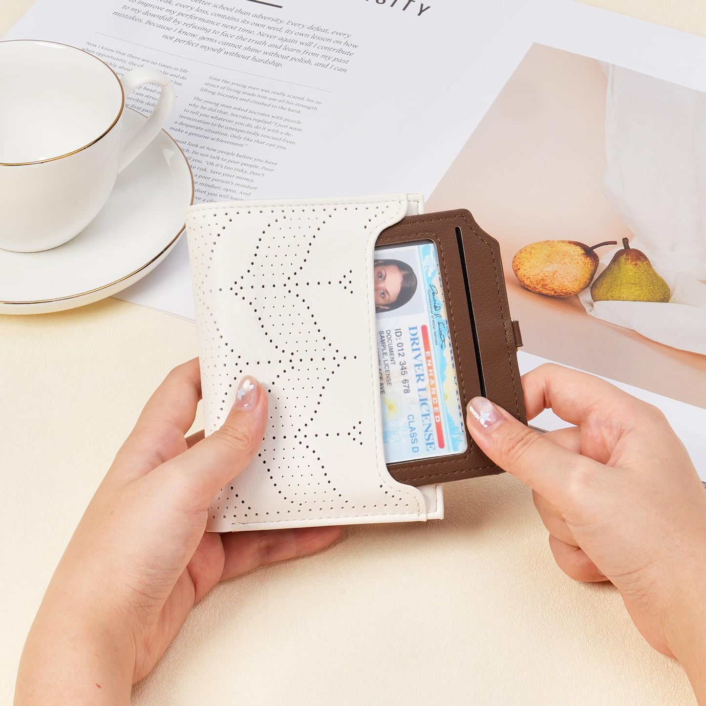 FALAN MULE Small Wallet Women RFID Blocking Bifold Compact Card Holder Vegan Leather Wallet for Women with ID Window