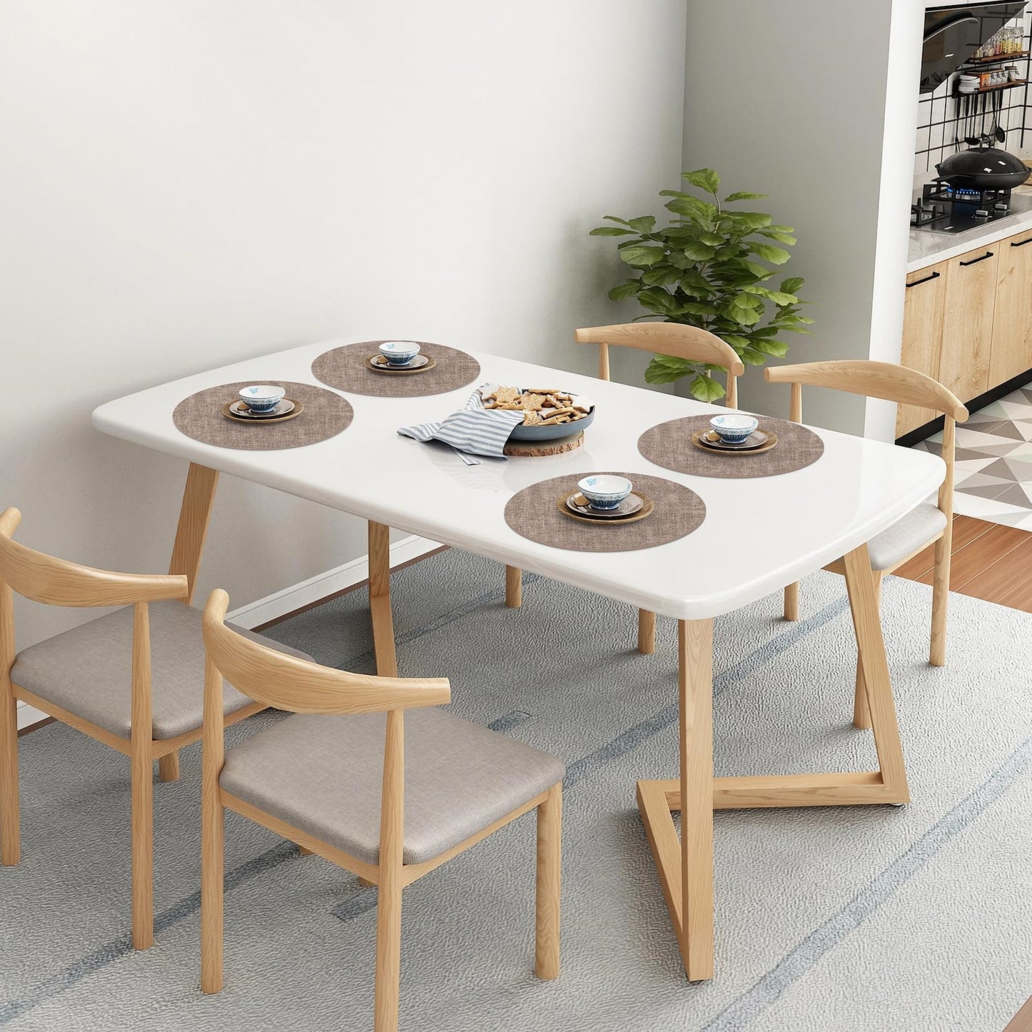 Homaxy Round Faux Leather Placemats and Coasters, Washable Dual-Side Table Mats, Wipeable Heat-Resistant Dining Place Mats for Outdoor and Indoor, Set of 8, Diameter 13 and 3.93 inch, Light Brown
