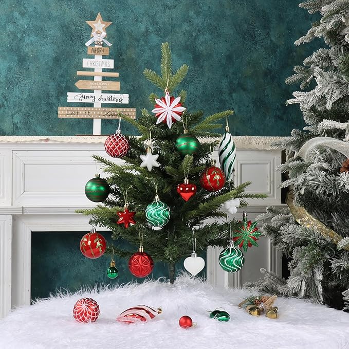 82Pcs Red and Green Christmas Tree Ornaments Set,Shatterproof Christmas Decorations for Tree Assorted Plastic Craft Baubles Snowflake Ball Ornaments for Holiday Party Decor (Red&Green&White)