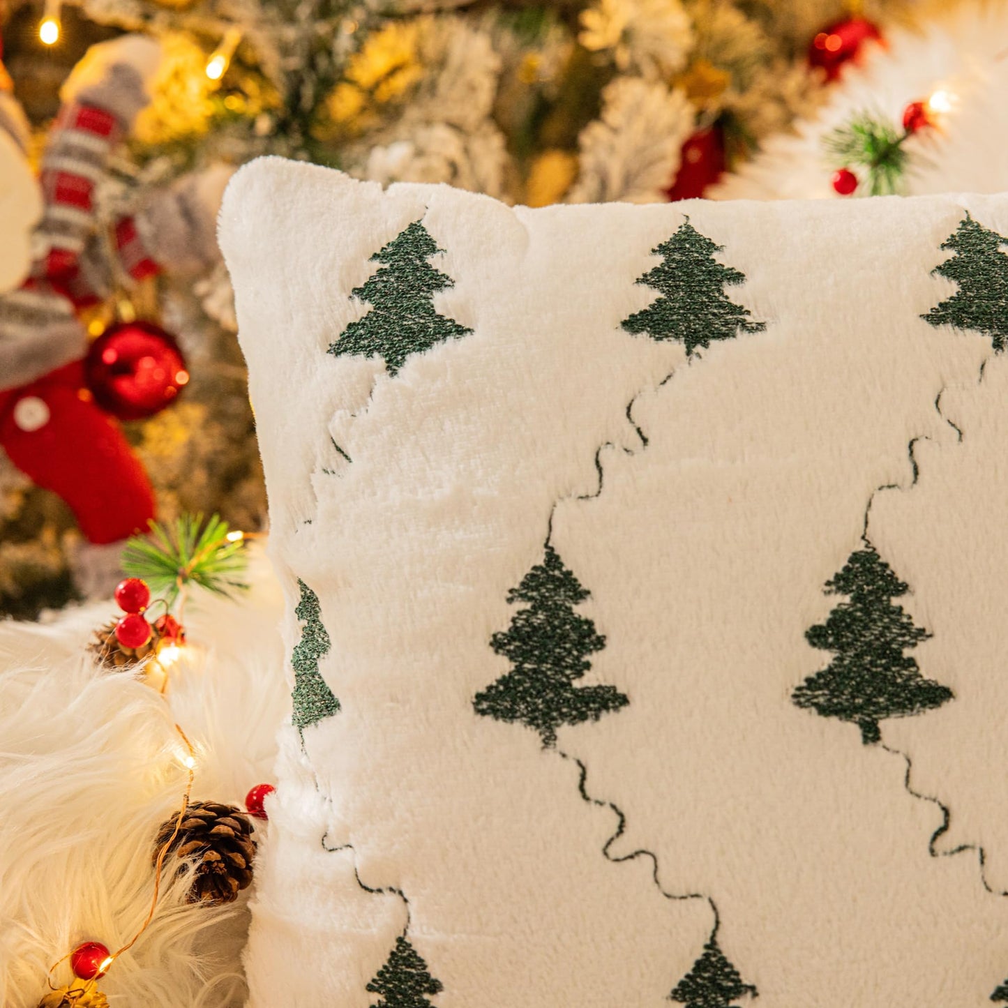 AQOTHES Christmas Tree Embroidered White Throw Pillows Cover 18x18 Inch, Set of 2 Packs Winter Soft Fluffy Decorative Throw Pillows Covers Decor for Home Sofa Couch Bed Room