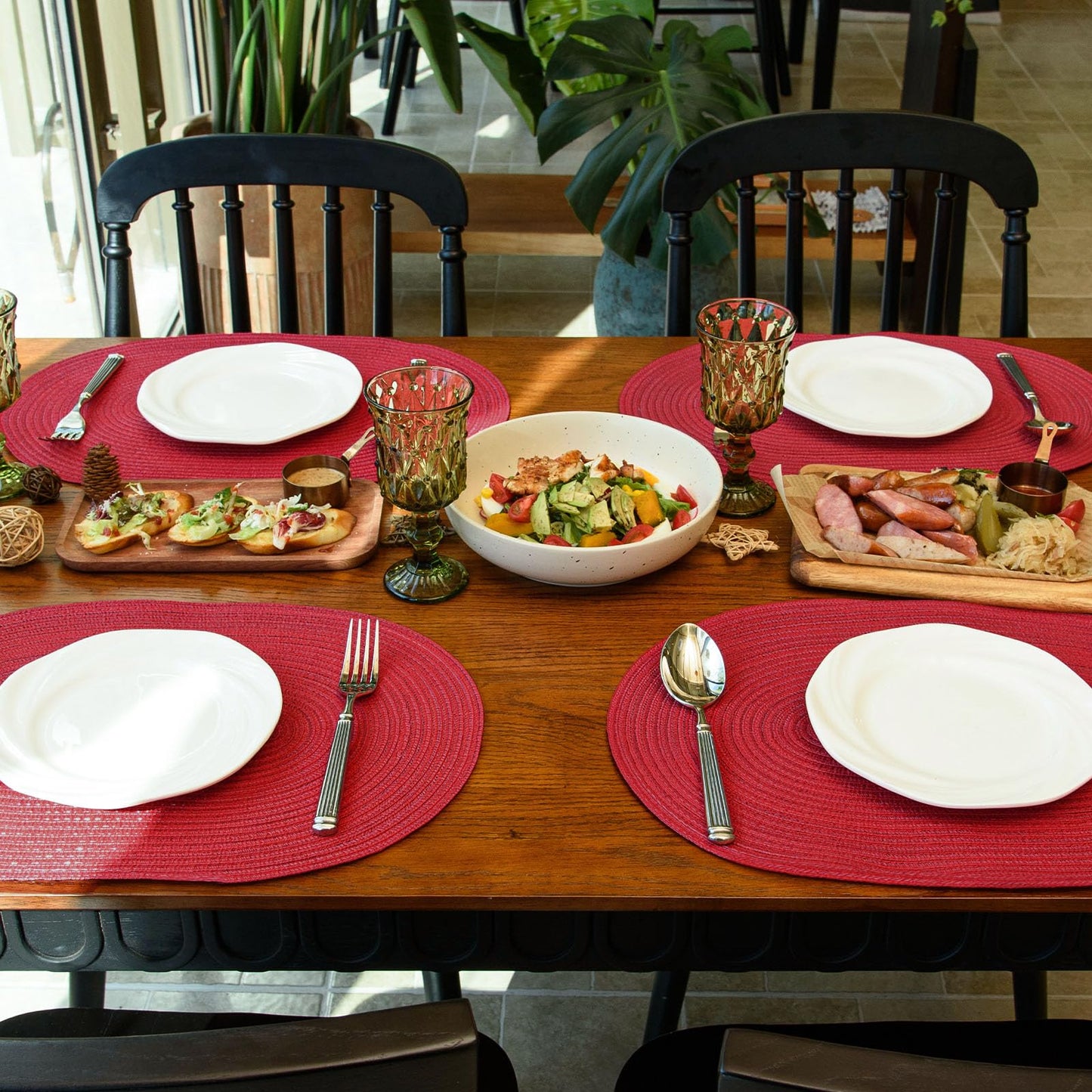 Noctiflorous Woven Oval Braided Placemats Set of 4-12 x 17.5 Inch Washable Non-Slip Heat Resistant Table Mats for Kitchen and Dining(Red, 4)