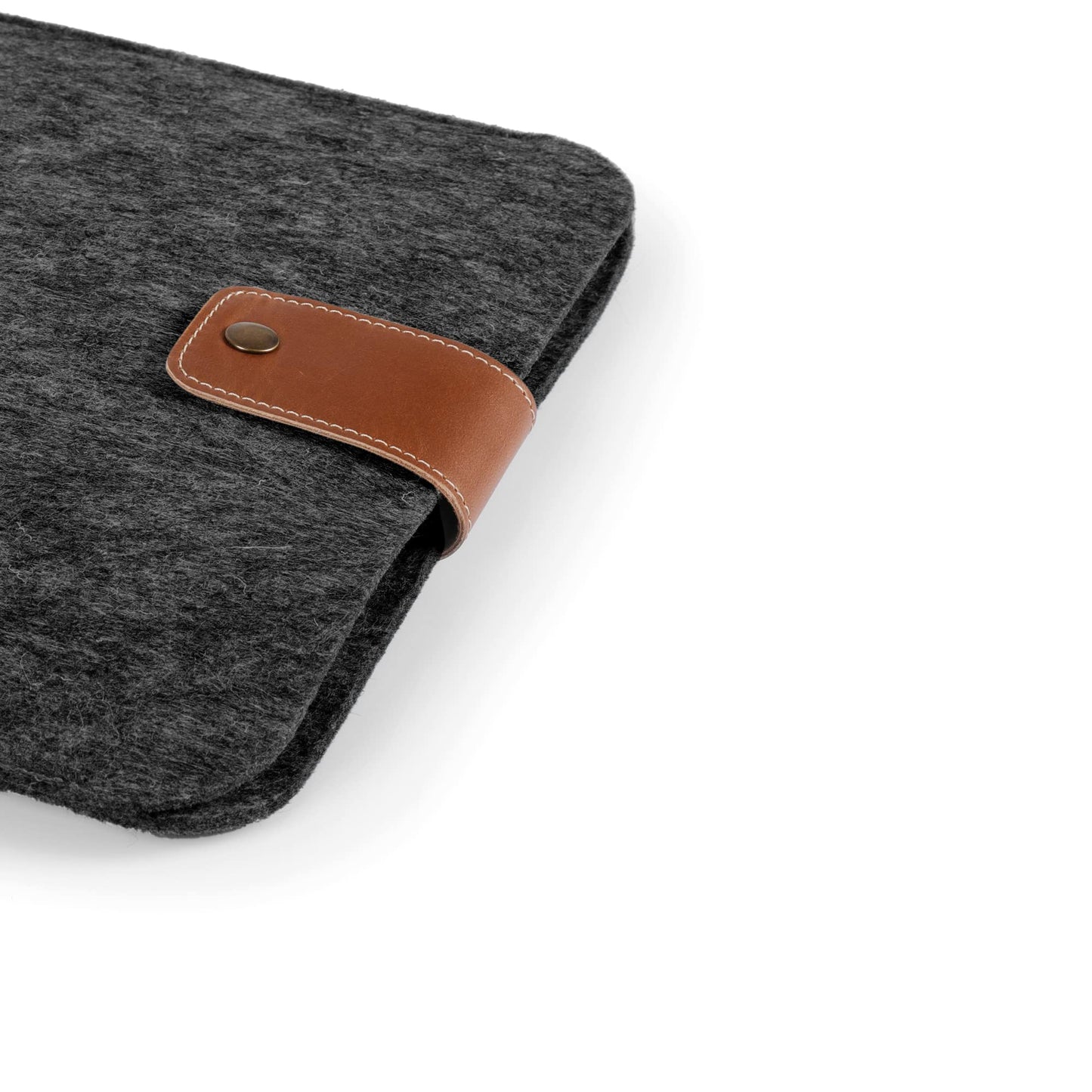 MegaGear 13" Genuine Leather & Fleece Slim MacBook Bag – Stylish & Protective Sleeve for MacBook Pro, MacBook Air, and Laptops