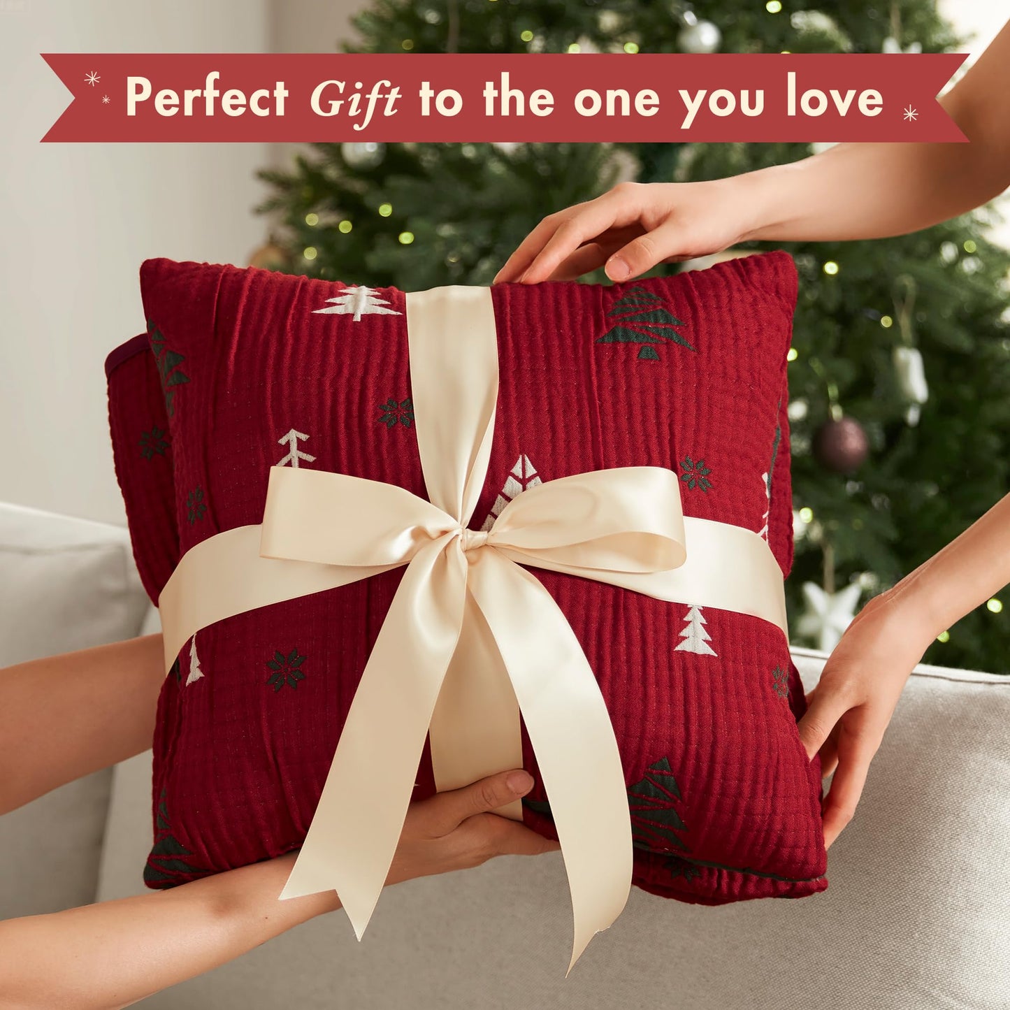 Madison Park Christmas Throw and Decorative Pillow Set, Festive Reversible Jacquard, All Seasonal Lightweight 2-Piece Bedding, 50" W x 70" L, Red/Green