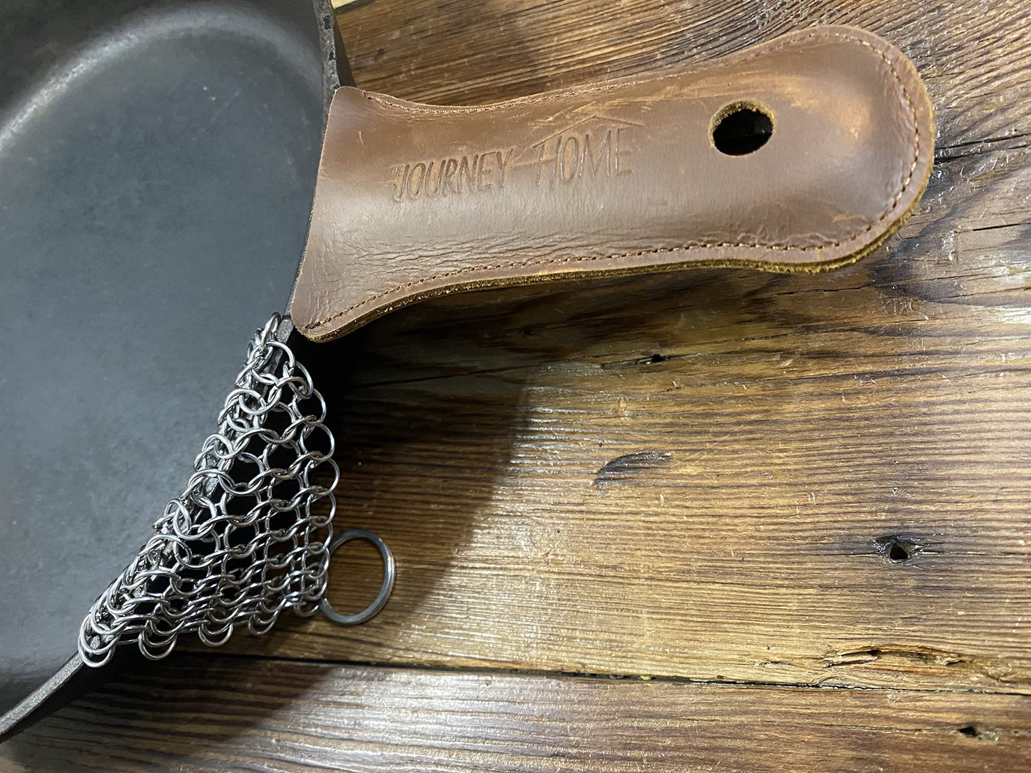 The Journey Home Cast Iron Skillet Handle Covers - Cast Iron Handle Cover w/Metal Scrubber - Heat Resistant Leather Pan Handle w/Hole - Cast Iron Accessories - Gift Sets for Men - Chainmail Scrubber