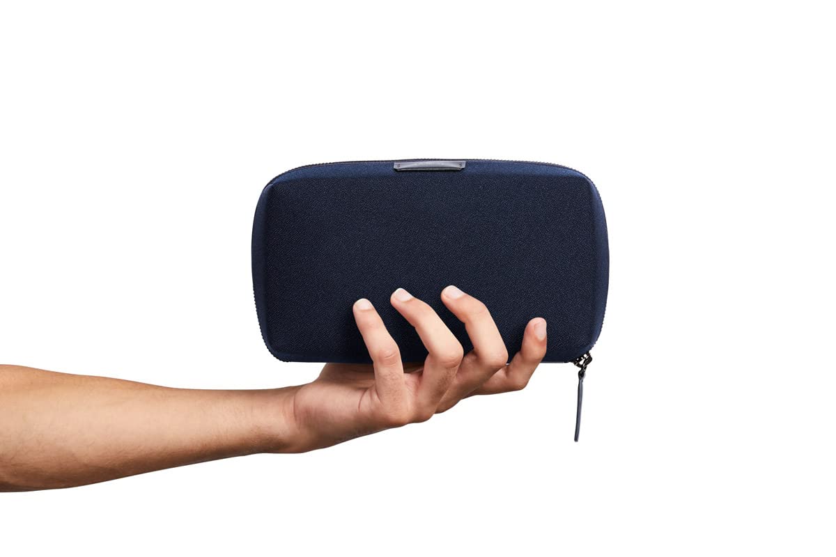 Bellroy Tech Kit, tech Accessories Zip Pouch (Power Bank, Phone Charger, Cables, Earbuds) - Navy