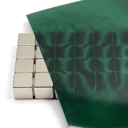 Green Magnetic Viewing Film 4x6 | Cool Magnets Science Kit | Magnetic Field Detector & Visual Aid for Physics Education | Ideal for Research & Magnetism Demonstrations