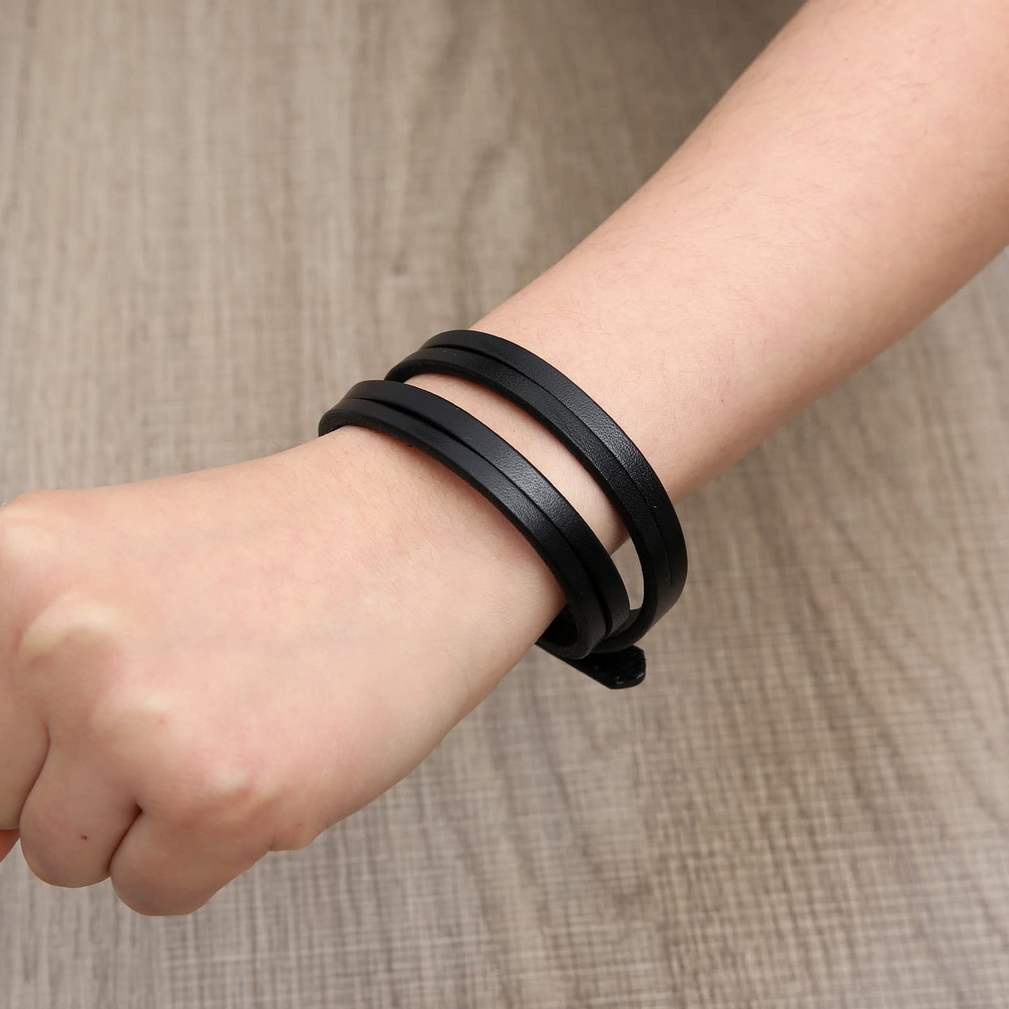 HZMAN 8.0 Inch Mens Handmade Leather Cuff Bracelet Steampunk Style leather wrap Wristband for Women Genuine Leather Bracelet (Black)