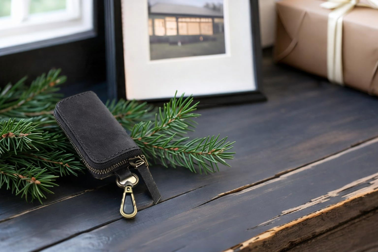 Handmade Full Grain Leather Car Key Holder & Zippered Coin Purse | Belt Loop Key Chain, Compact Earphone Holder Multi-Functional Money Purse Elegant Leather Accessory Versatile Key Organizer (Black)
