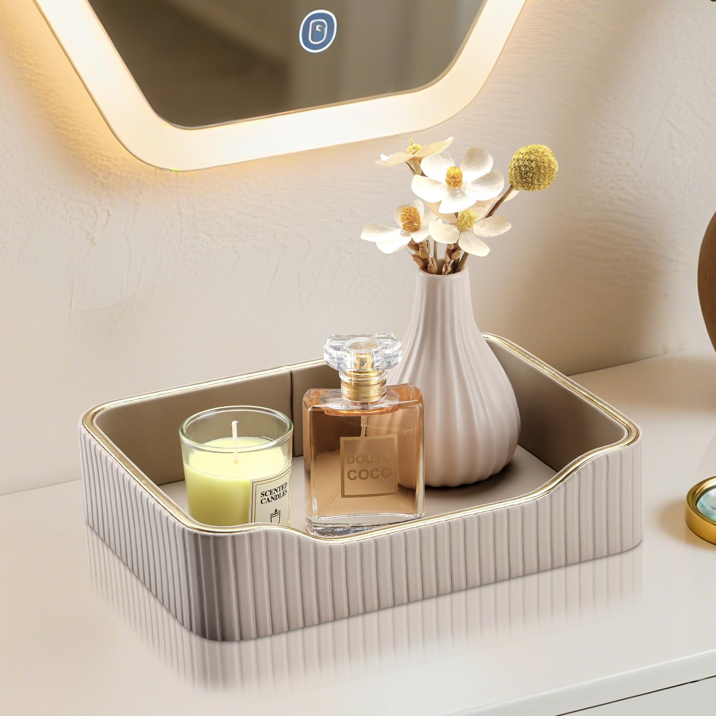 KINGFOM Prefume Tray, PU Leather Valet Tray Nightstand Organizer Trays for Men Women, Table Centerpieces Decorative Vanity Trays, Desk Organizer Tray for Key Jewelry Cosmetics (Beige)