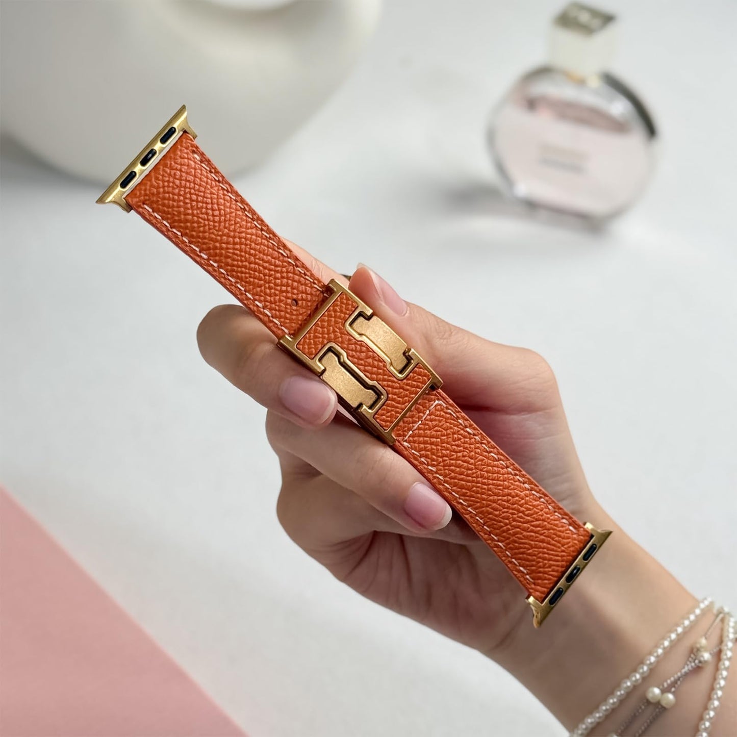 Leather Band Compatible with Apple Watch 49mm46mm45mm44mm42mm41mm 40mm38mm,Stylish Magnetic H Buckle Strap for iWatch Ultra 2/1/SE/Series 10/9/8/7/6/5/4/3/2/1 Women Men (Light Brown Band+Gold H Buckle, 38mm40mm41mm42mm)
