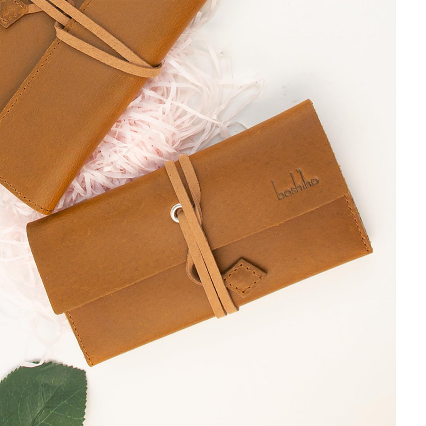 Boshiho Genuine Leather Roll Up Tobacco Pouch with Rolling Tip Paper Holder Slot (Brown (M))