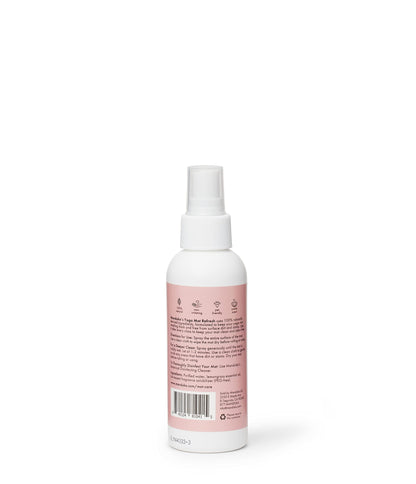 Manduka Yoga Mat Wash and Refresh – 100% Natural Essential Oil Yoga Mat Cleaning Spray, Fitness Equipment and Gym Accessories Cleaner, Non-irritating, Pet Friendly | Lemongrass Scent, 8 oz