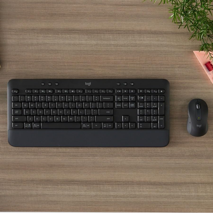 Logitech Signature MK650 Combo for Business, Wireless Mouse and Keyboard, Logi Bolt, Bluetooth, SmartWheel, Globally Certified, Windows/Mac/Chrome/Linux - Graphite