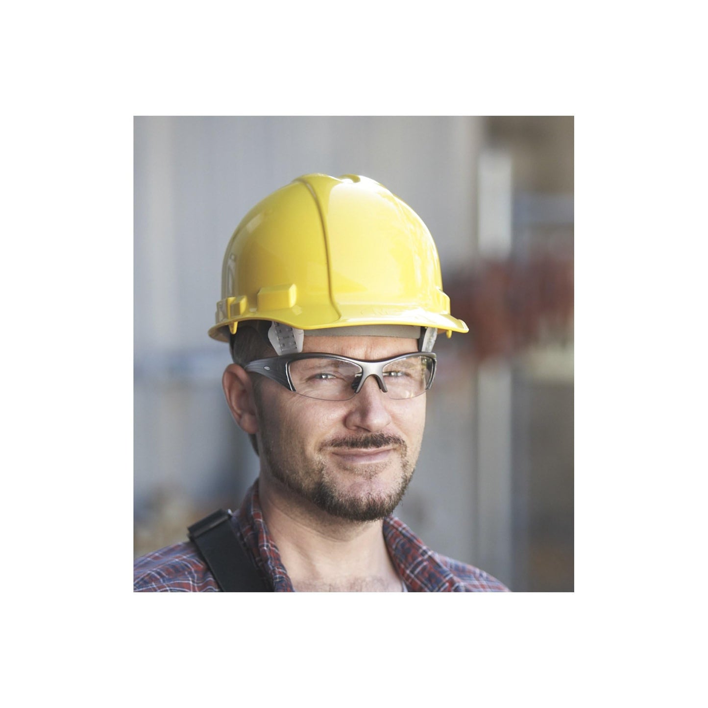 3M Non-Vented Hard Hat with Ratchet Adjustment, Medium, Yellow