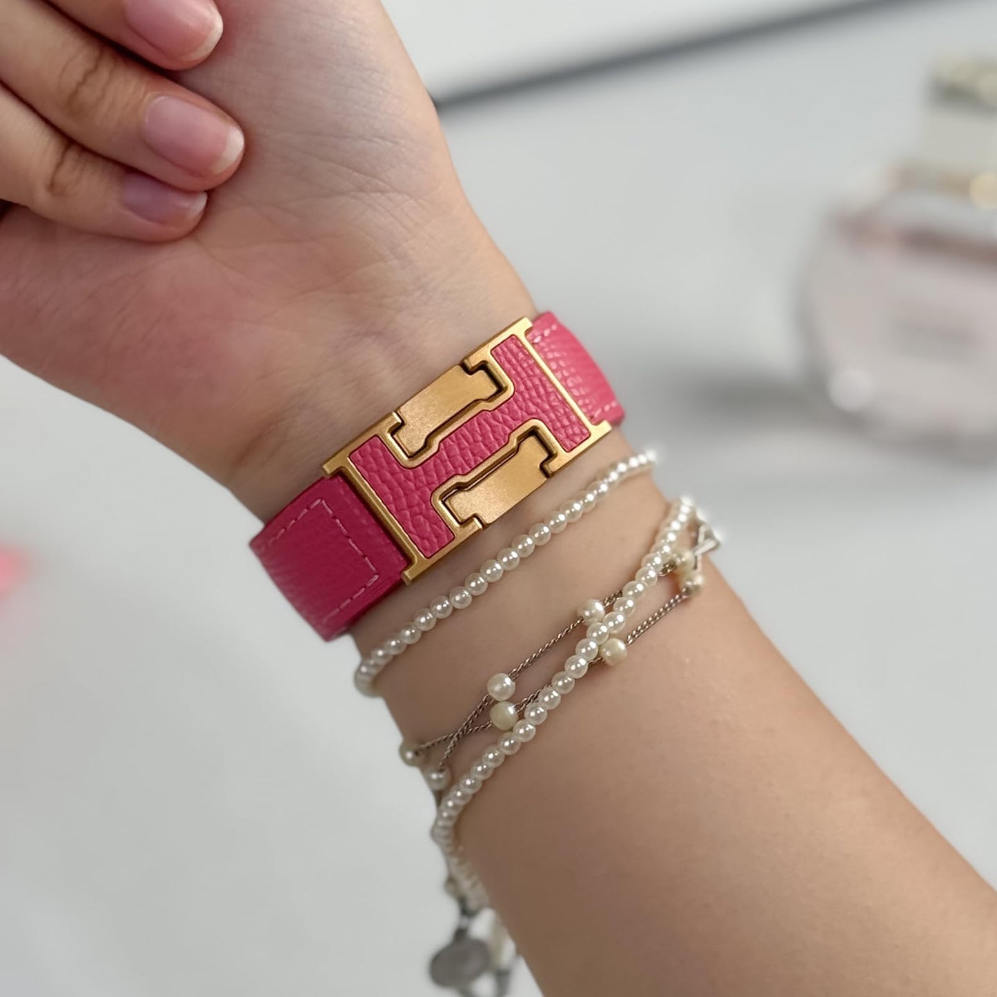 Leather Band Compatible with Apple Watch 49mm46mm45mm44mm42mm41mm 40mm38mm,Stylish Magnetic H Buckle Strap for iWatch Ultra 2/1/SE/Series 10/9/8/7/6/5/4/3/2/1 Women Men (Pink Band+Silver H Buckle, 38mm40mm41mm42mm)