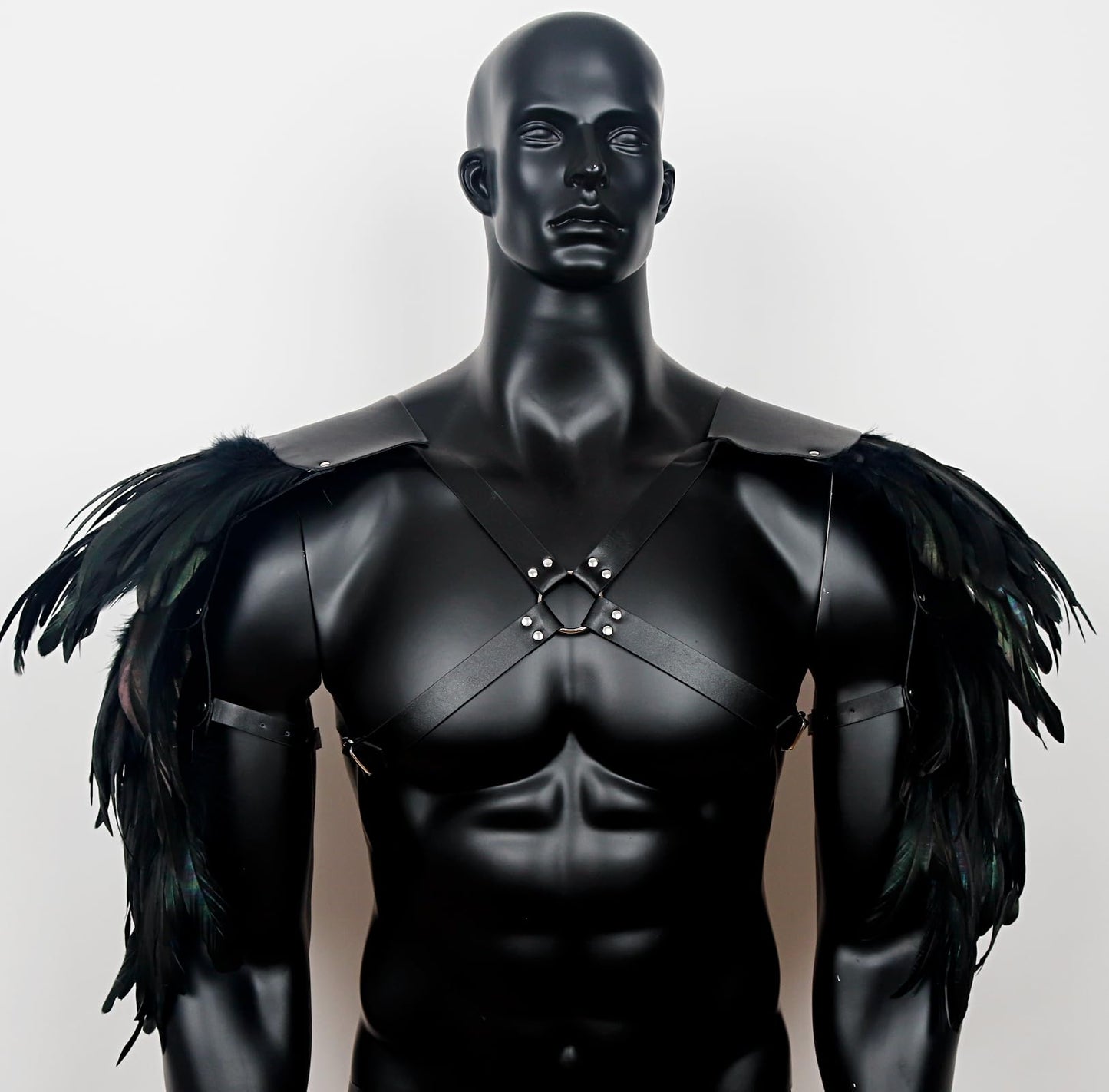L'VOW Men's Feather Shoulder Armor Medieval Leather Harness Shoulder Guards Halloween Demon Cosplay(Black-2)