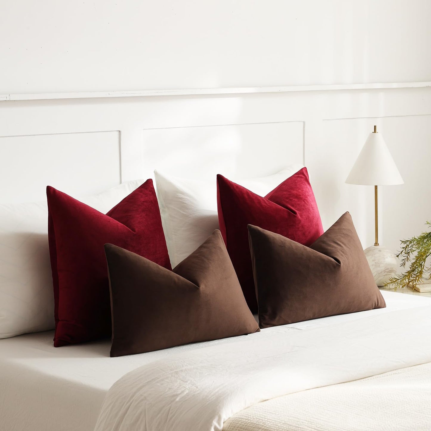 DEZENE Throw Pillow Covers 16x16 Wine Red: Pack of 2 Cozy Soft Velvet Square Modern Luxury Decorative Throw Pillow Cases for Christmas Sofa Couch Living Room Bed Home Decor