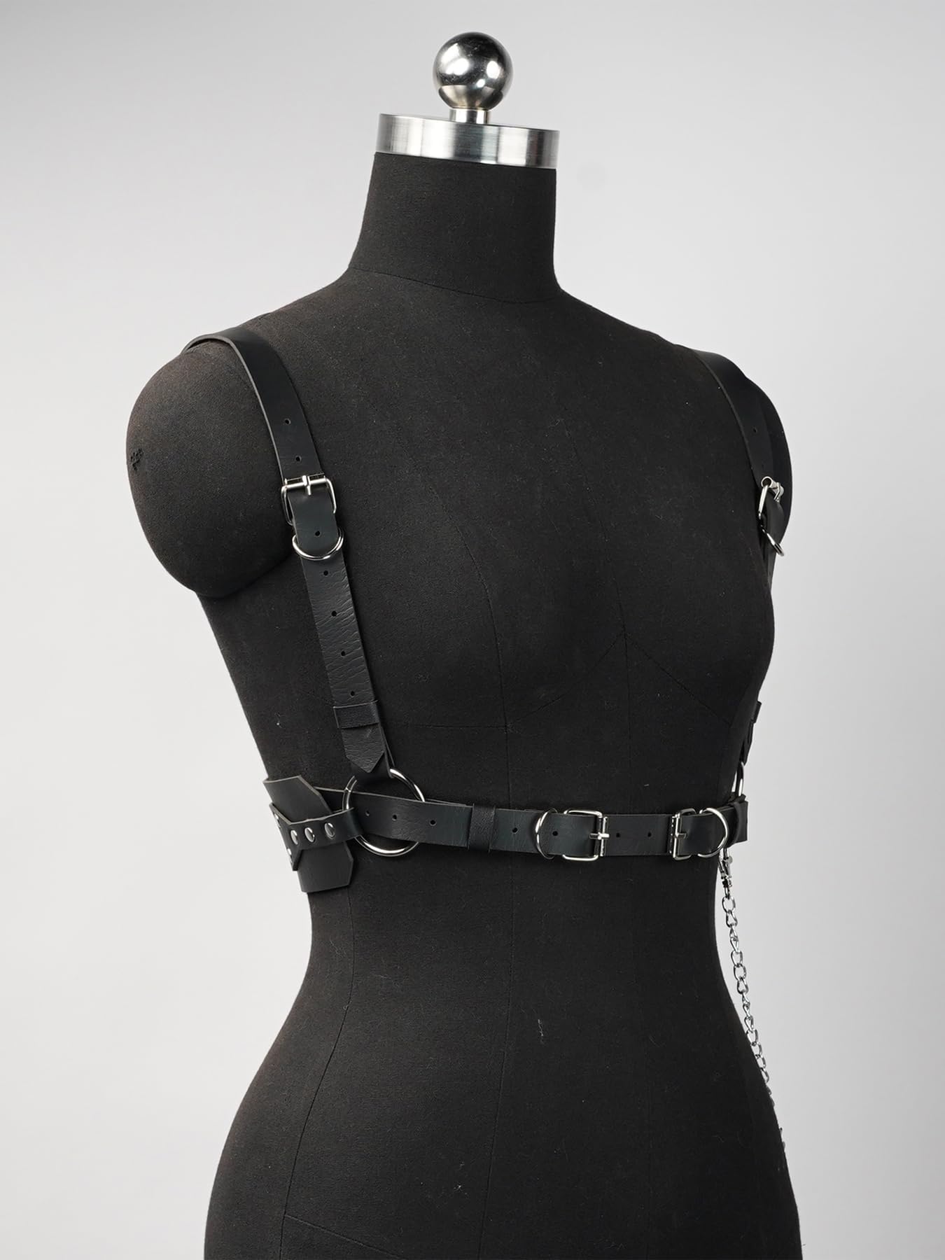 WARANDOD Women Adjustable Leather Harness Belt with Detachable Chain, Faux Leather Body Harness with Alloy Buckles for Gothic Punk Festival Outfit(Waist 26.8-38.2in)