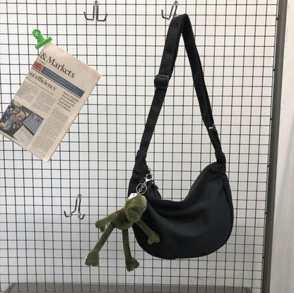 Medium Nylon Crossbody Crescent Bag for Women Men Fashionable Shoulder Bag with Adjustable Strap for Everyday Casual Travel