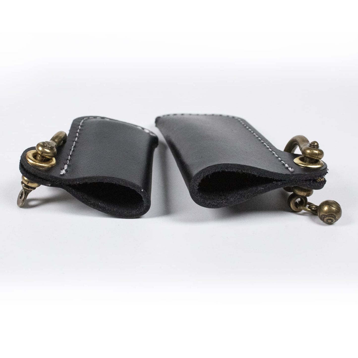 HUMWE Leather Lighter Case Holder for BIC Mini/Standard Size Lighters Sleeve Cover Genuine Leather Case Pouch with Metal Horseshoe Shackles for Keychain Pendant (Black, Mini and Standard)