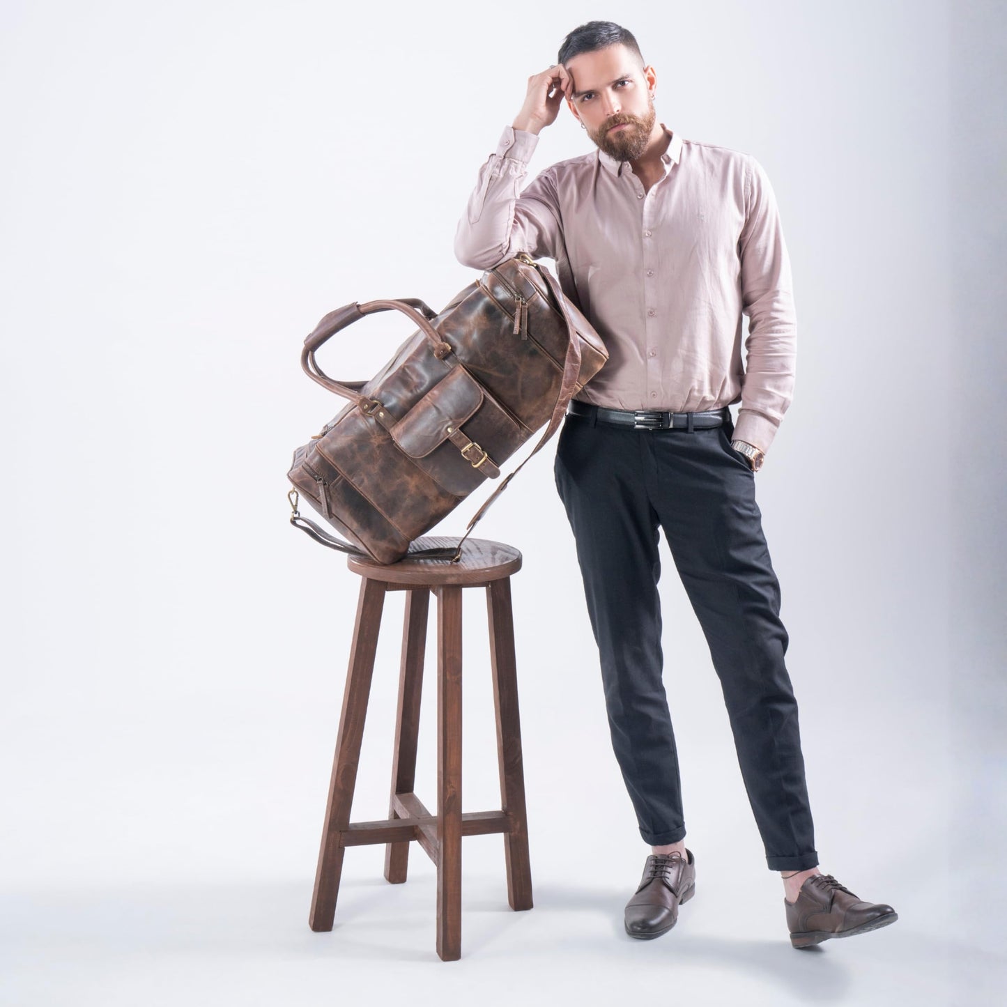 Handmade World Leather Duffle Bag for Men – Full Grain Buffalo Leather Weekender Travel Bag, Large Carry On Overnight Gym Bag, Handmade Rustic Brown Leather Luggage 24 Inch (Crunch Leather)