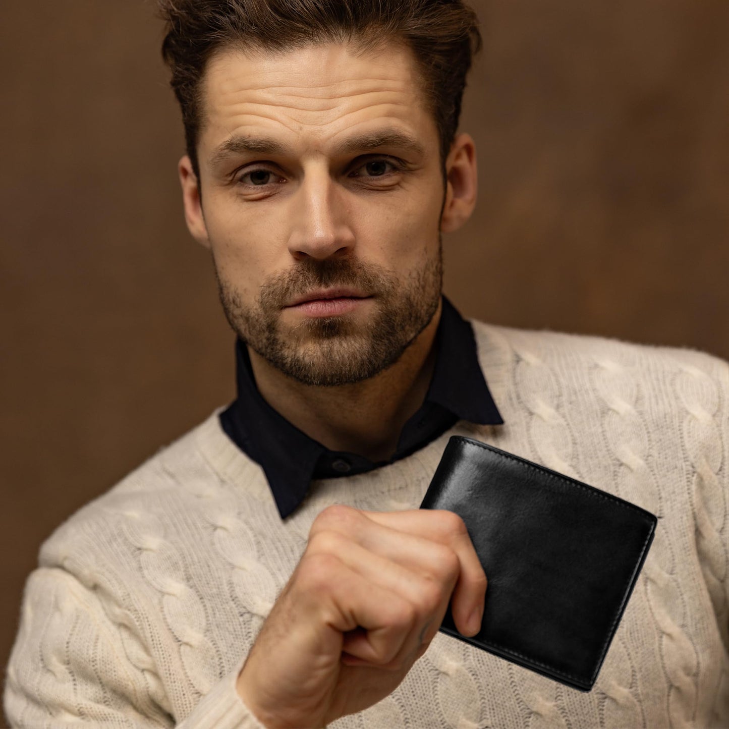 Time Resistance Leather Men's Wallet - Minimalist Wallet Design with Credit Card Holder, Magnetic Coin Holder, and Cash Slots (Black)