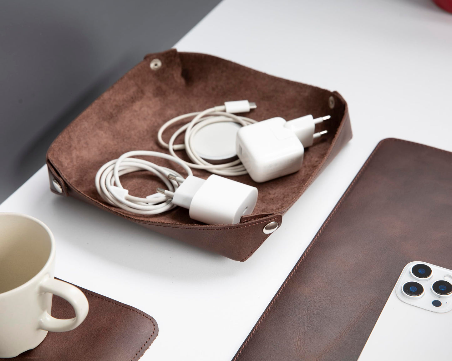 VENITO Leather 3-in-1 Desk Mat Set – Desk Mat (32"x16"), Organizer Tray & Cup Coaster – Full-Grain Leather Desk Pad for Office & Home – Elegant Workspace Accessories for Men & Women, Brown