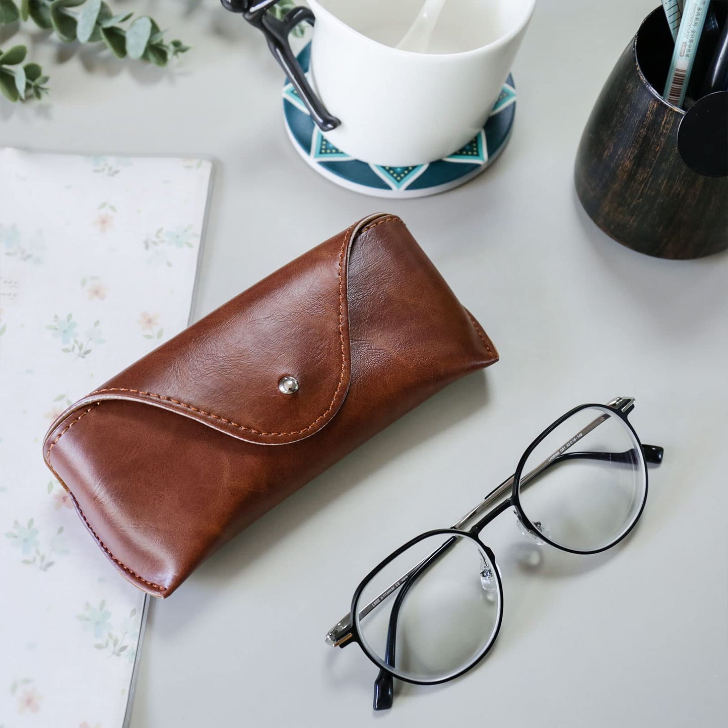 LogHog Portable Leather Glasses Case, Flexible Reading Eyeglass Pouch Slim Case for Women Men Horizontal Sunglasses Case