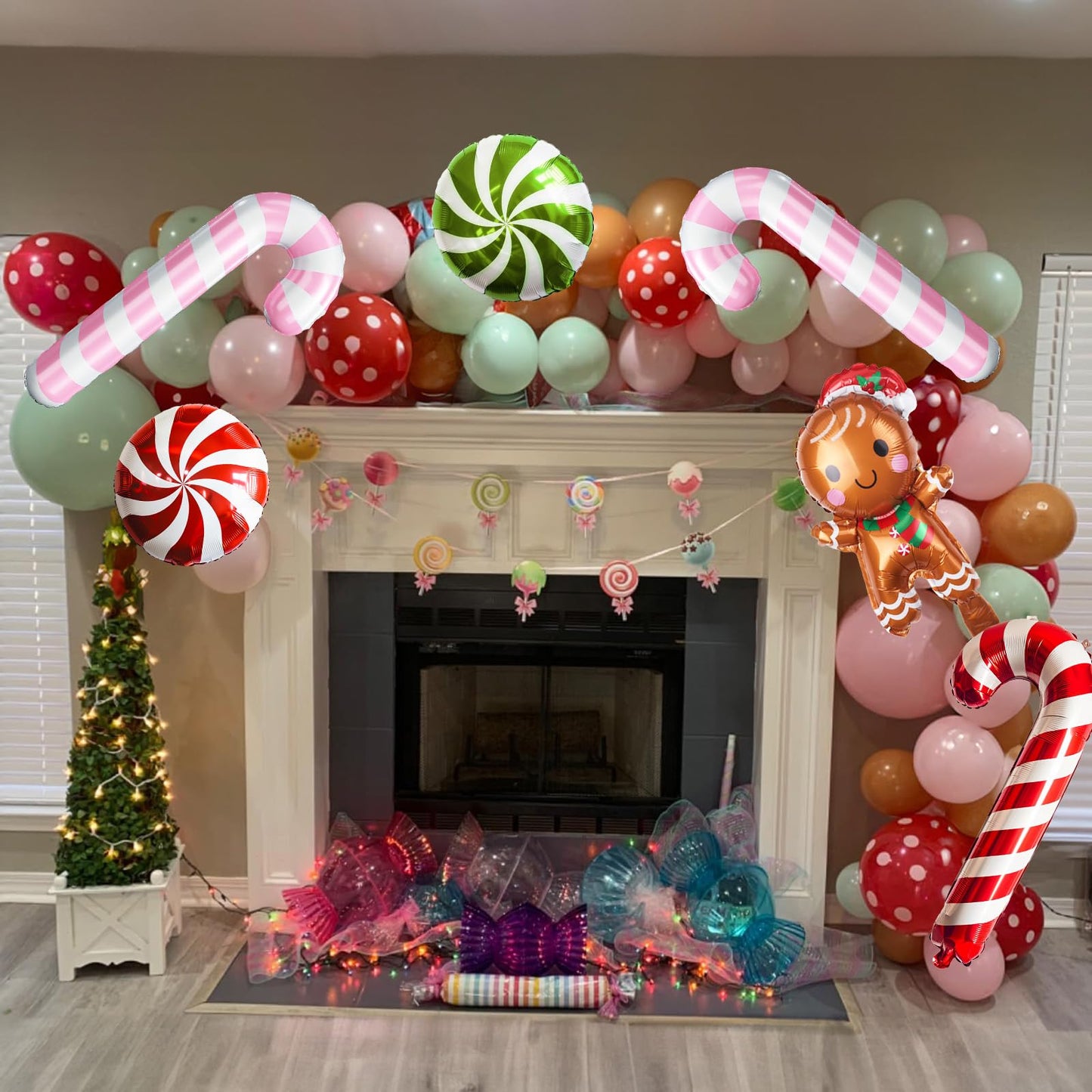 Gingerbread Balloon Arch Garland Kit, 126Pcs Pastel Pink Green Red Brown Christmas Balloon, Gingerbread Man Candy Cane Peppermint Foil Balloon for Christmas Xmas Cookie House New Year Party Decoration