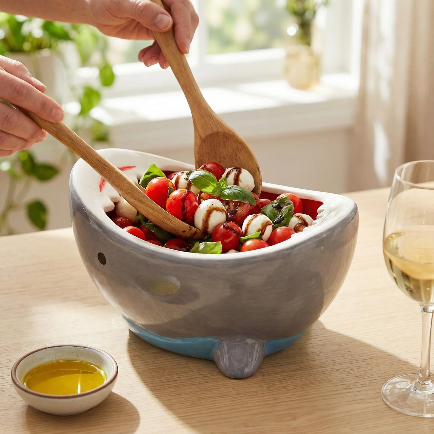 40 oz Large Shark Salad Bowl, Handmade Fruit Bowls for Kitchen Counter, Decorative Key Bowl Cute Ceramic Ramen Popcorn Snack Candy Serving Bowls, Unique Funny Shark Gifts Birthday Party Decorations
