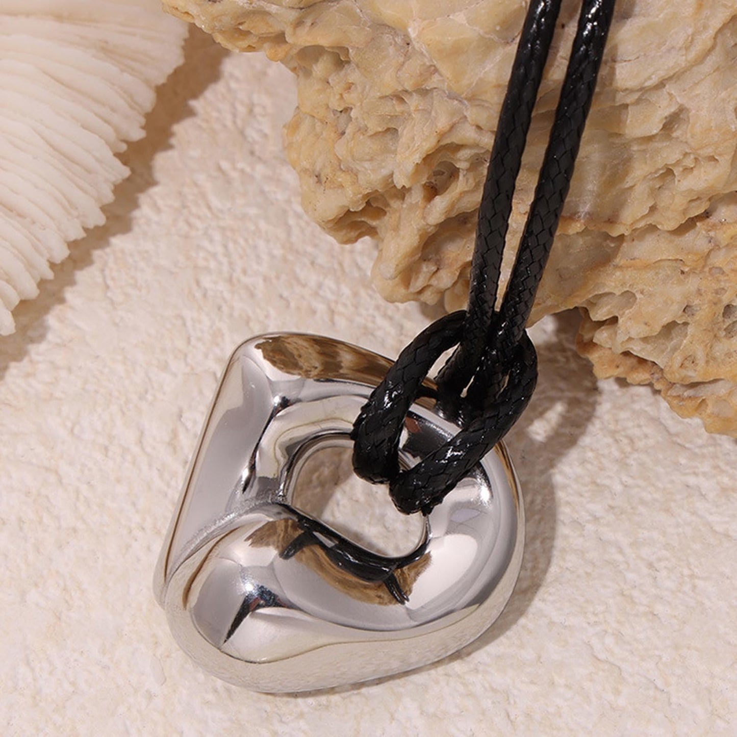 Frodete Gold Pendant Necklaces for Women Chunky Necklace Long Pendant Necklace Boho Cord Necklace Leather Jewelry Layered Statement Jewelry