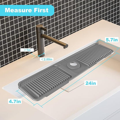 Folding sink splash guard behind faucet-faucet mat