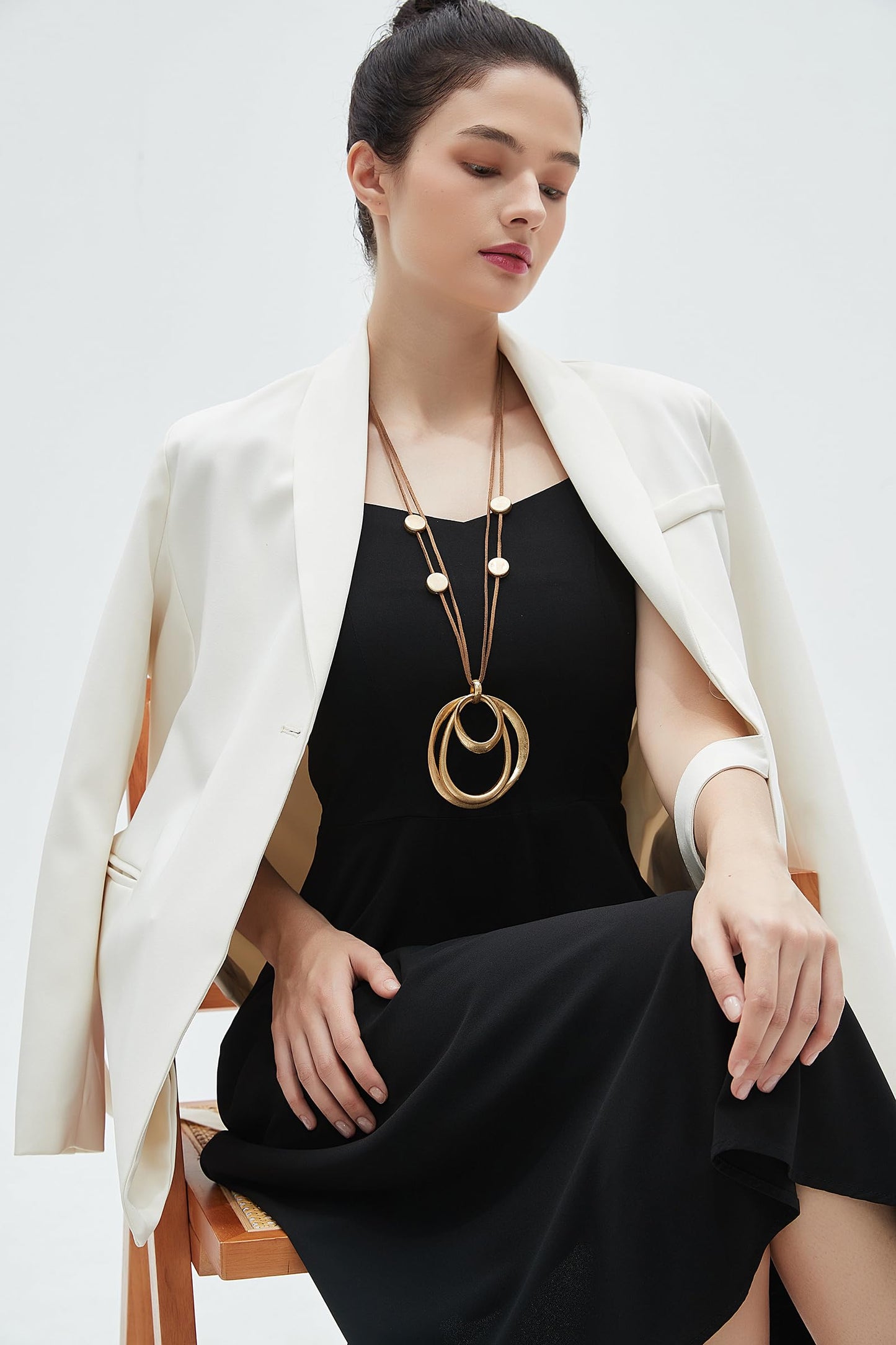 joymiao Large Pendant Necklace Chunky Boho Necklaces for Women Long Brown Necklace Leather Necklaces for Women Hippie Jewelry