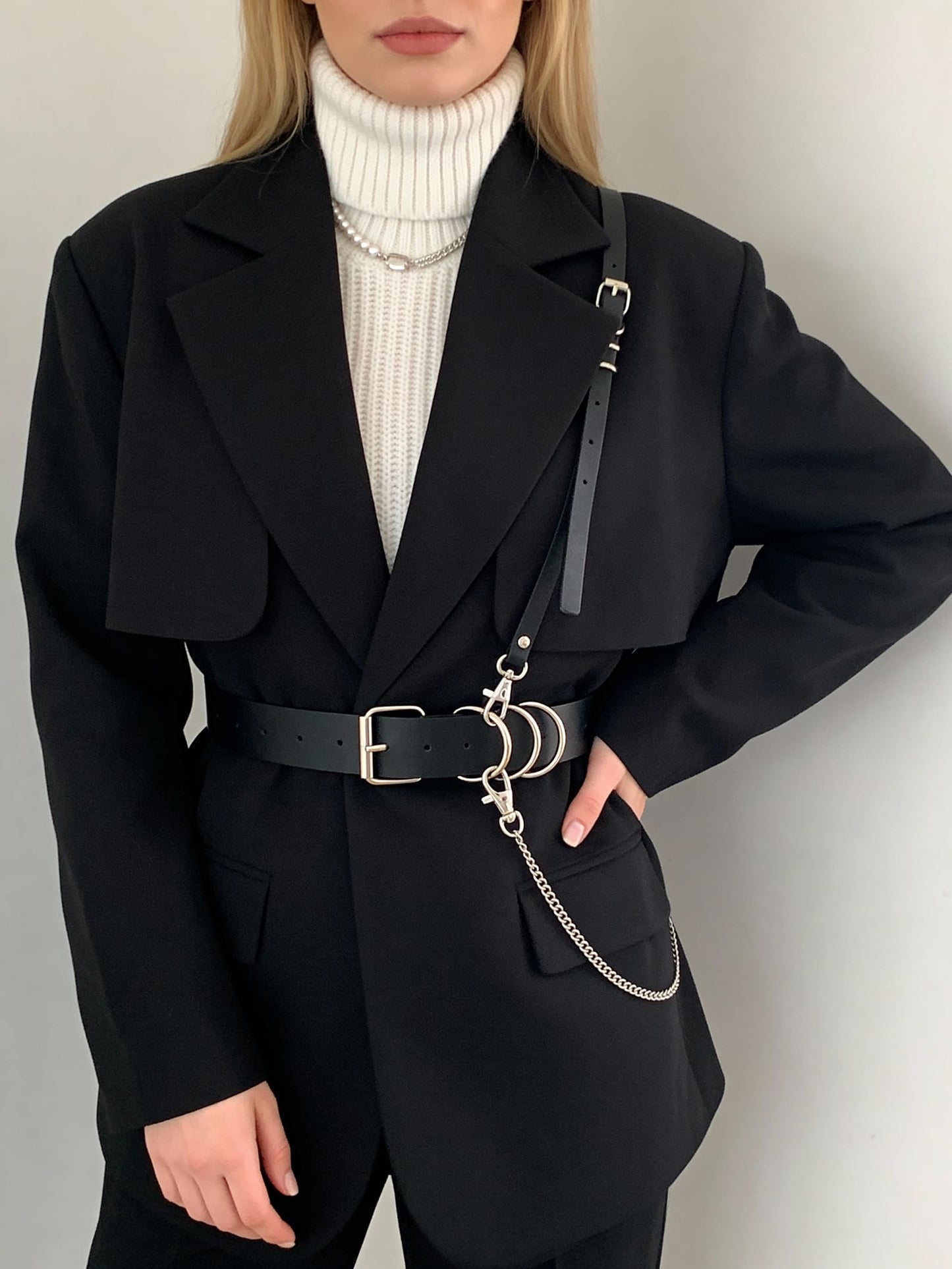 Women's Adjustable Waist Belt with Shoulder Strap & Chain – Faux Leather Fashion Belt with Alloy Ring – Streetwear Layering Accessory for Festival Photoshoot Performance Outfit (Fit Waist 21.5-36.0in)