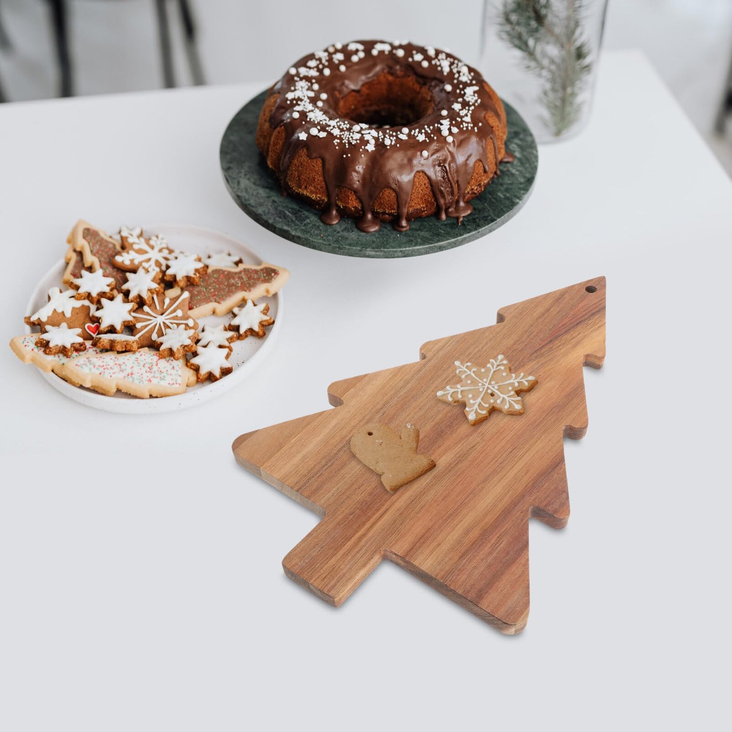 Amosfun Christmas Tree Charcuterie Board Xmas Cutting Board Fruit Tray Wooden Cheese Appetizer Tray Sushi Serving 9.5 x 15 Inch
