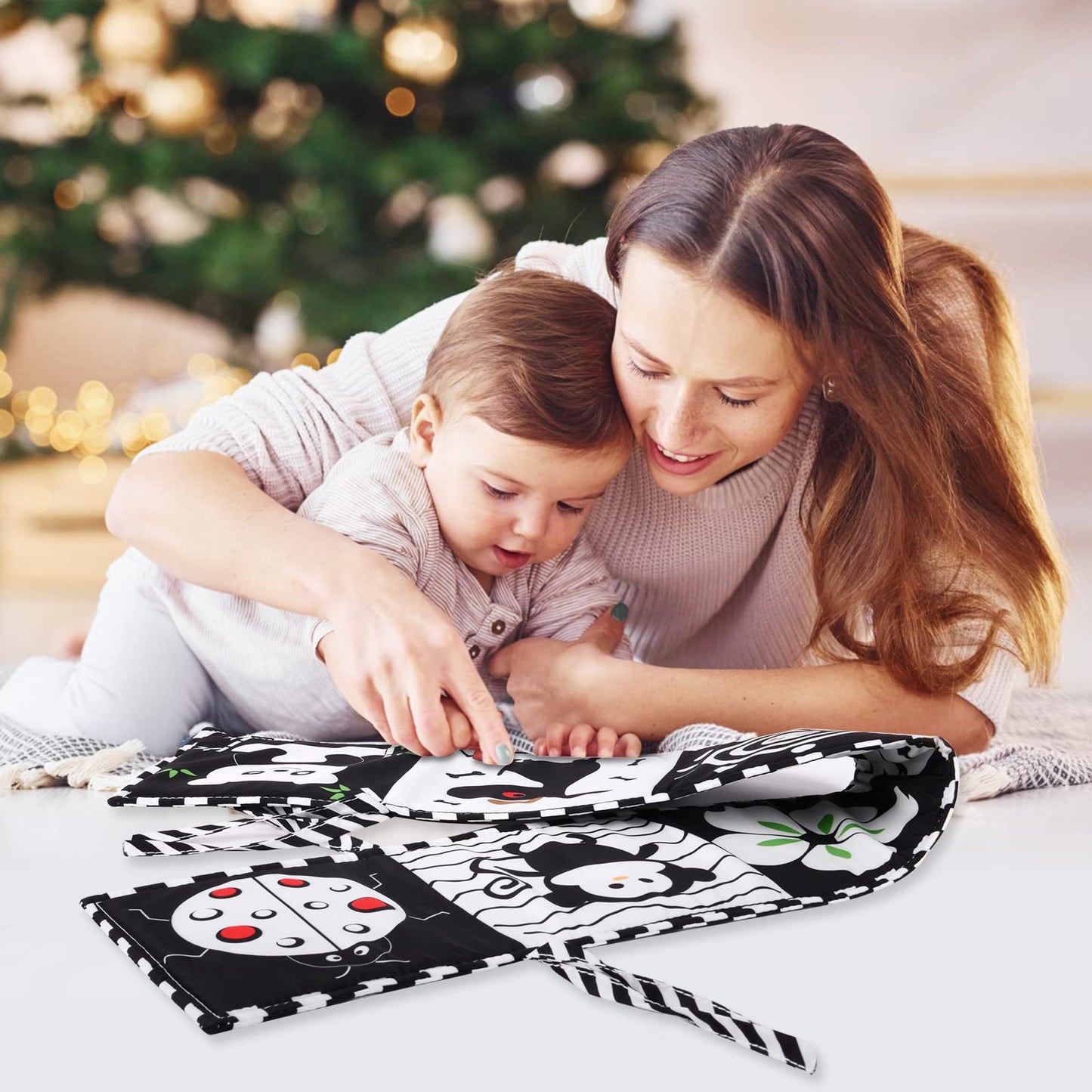 Vicloon Black and White Baby Toys, High Contrast Baby Book for Newborn 0-3 3-6 Months, Infant Tummy Time Toys, Early Education Sensory Toys, Visual Stimulation Folding Cloth Book for Boys Girls