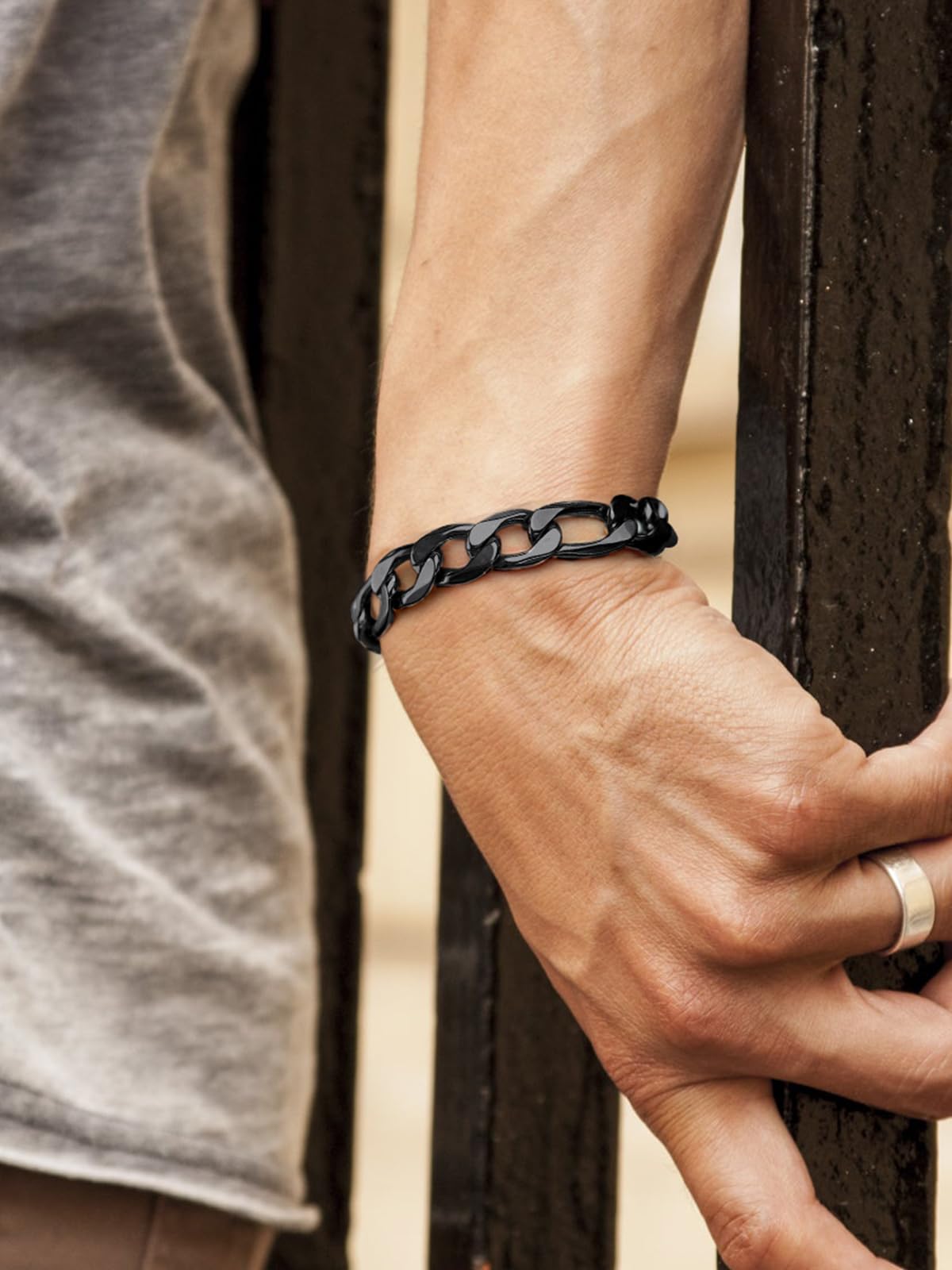 ChainsHouse Black Figaro Bracelet for Men Women, 13mm 7.5" Link Chain Bracelet Punk Hip Hop Jewelry Stainless Steel Figaro Bracelets