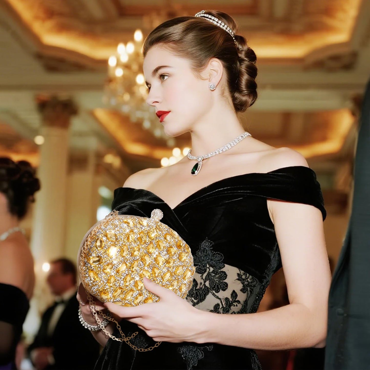 RNIEGA Rhinestone Clutch Purses for Women Large Capacity Evening Bag with Detachable Chain for Wedding, Prom, Parties