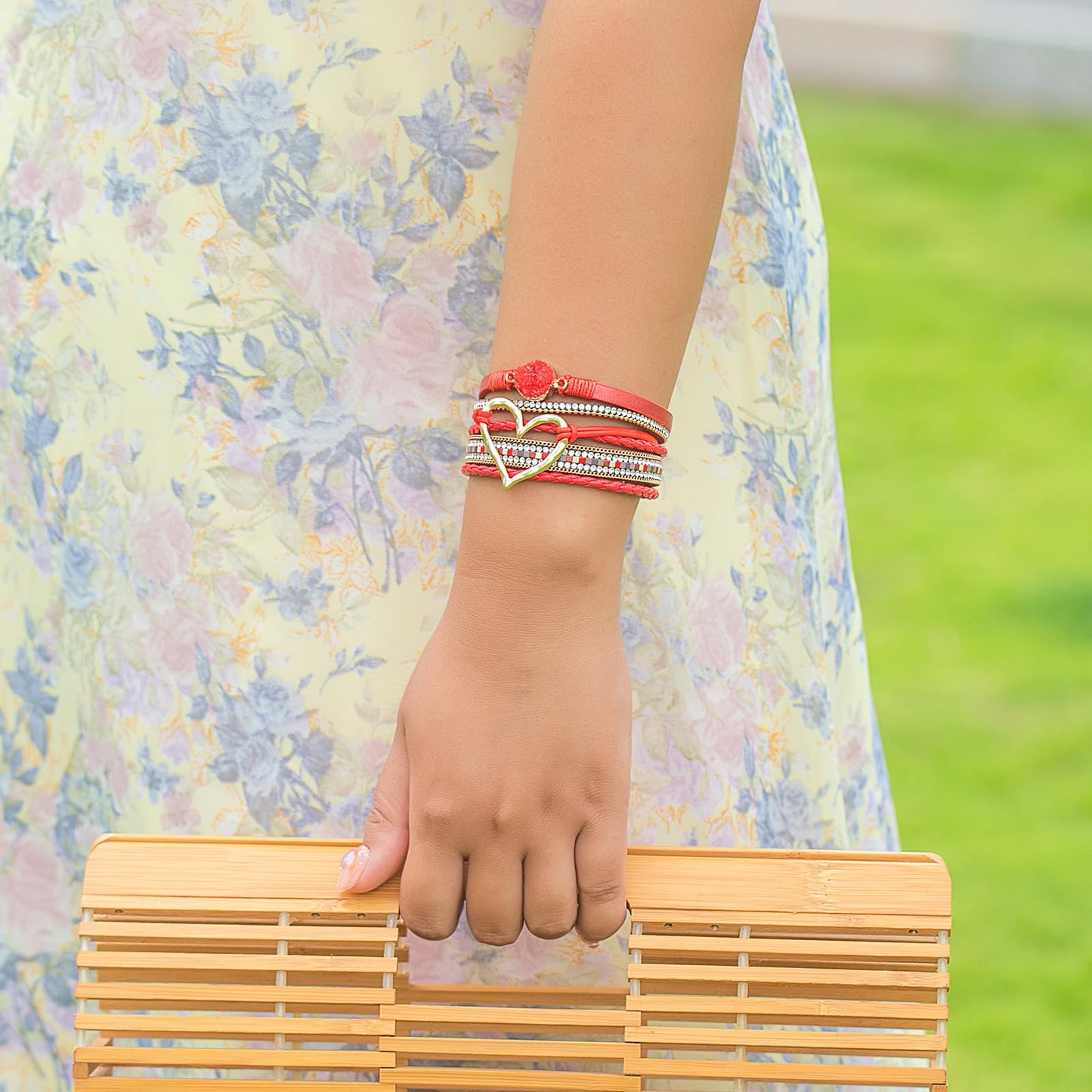 FANCY SHINY Heart Leather Wrap Bracelets Stackable Boho Cuff Bangles Trendy Resin Stone Rhinestone Bracelets with Magnetic Clasp for Women Gifts Jewelry(Red)