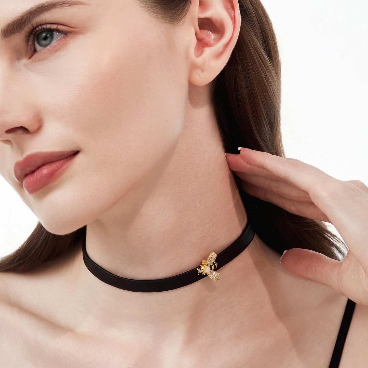 Cicy Bell Womens Black Choker Necklace 18k Gold Plated Brass Adjustable Faux Leather Punk Bumble Bee Round Party Collars Jewelry for Lover Friends