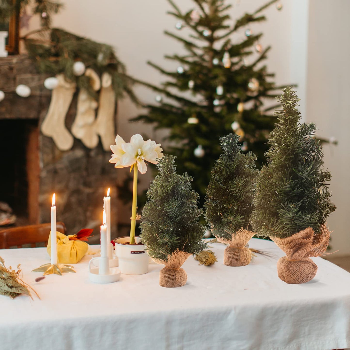 5pcs Mini Christmas Tree,Artificial Christmas Tree Tabletop Christmas Tree with Linen Base Perfect for Christmas Decorations, Home, Kitchen（3pcs 7.87" and 2pcs 11.81"）