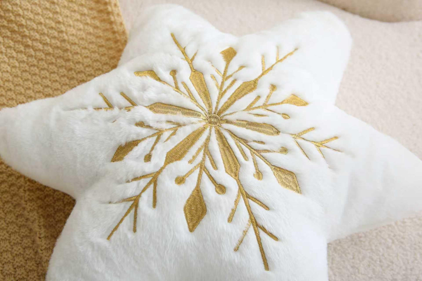 Volple Snowflake Decorative Throw Pillow – White Plush Star Cushion with Gold Embroidery – Soft Winter Christmas Accent Pillow for Couch, Sofa, Bedroom & Holiday Décor