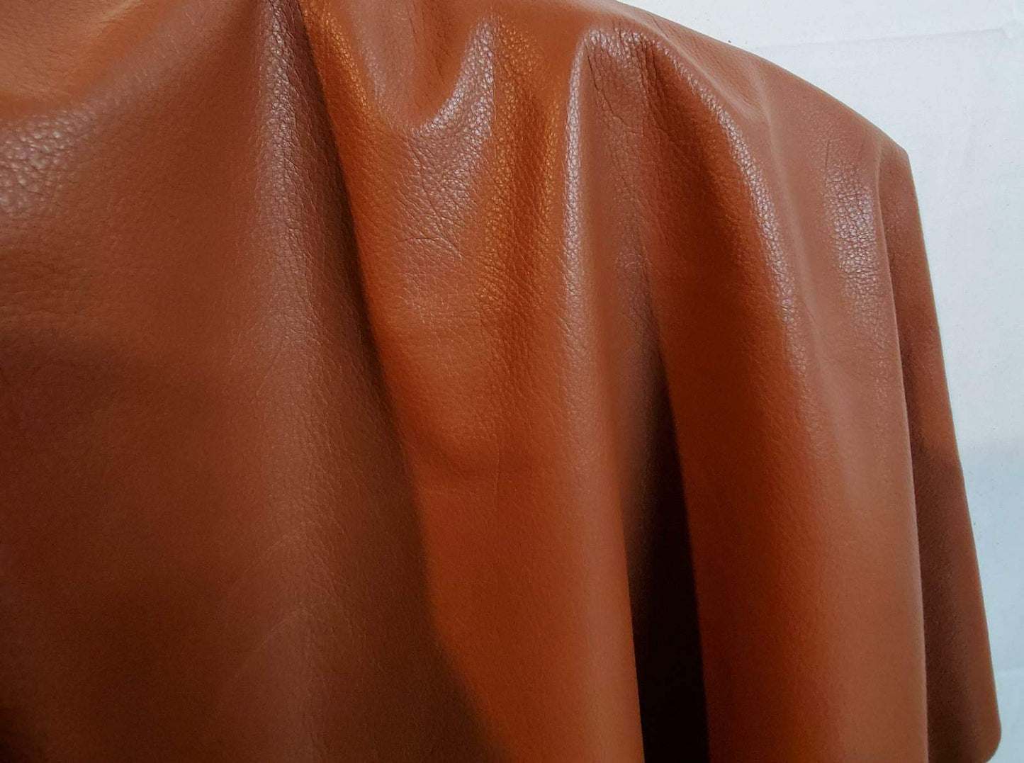 NAT Leathers Brown Cognac Tan Weekender Two Tone Upholstery Chap 12"x12" Leather Cutting Square Feet Cowhide Genuine Leather Hide Skin (12"x12")
