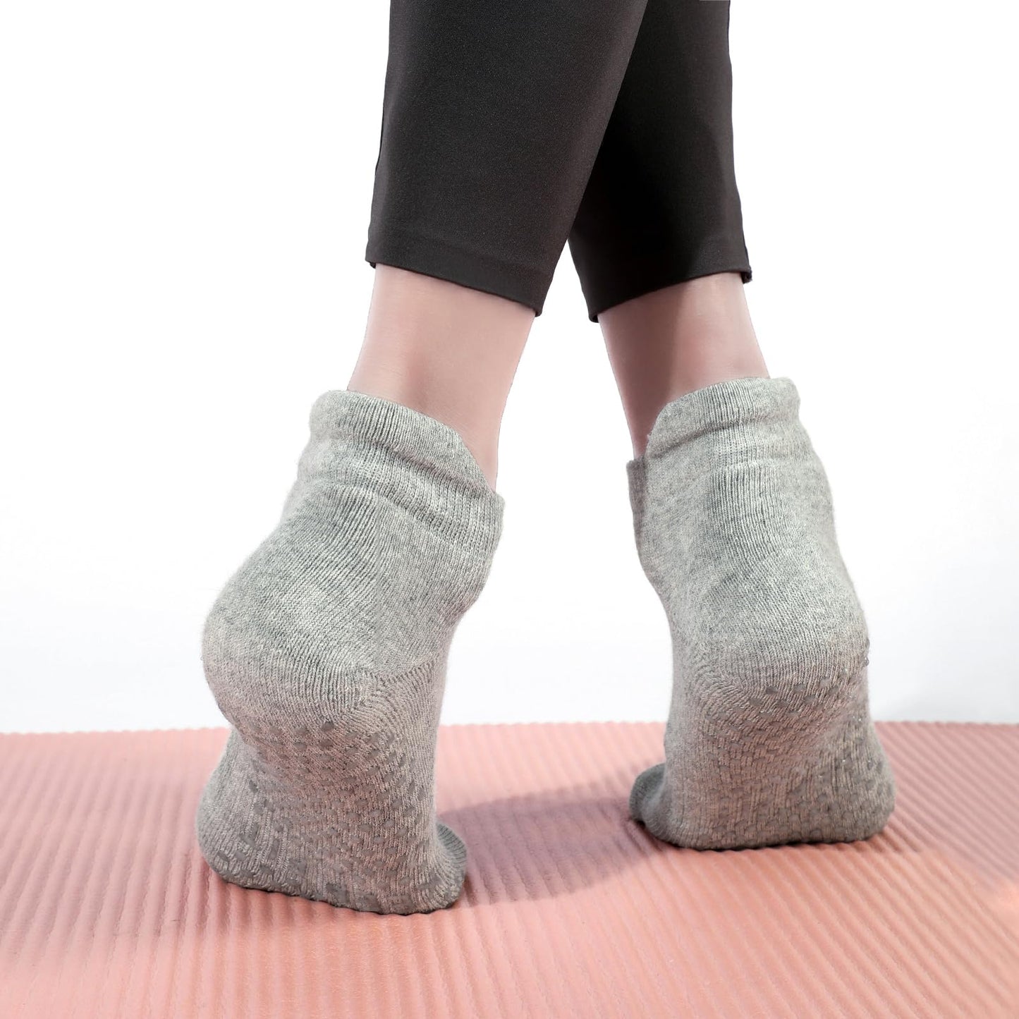 Grip Pilates Socks Non Slip Athletic Yoga Socks with Grips for Women Grippy socks for Hospital Workout Barre