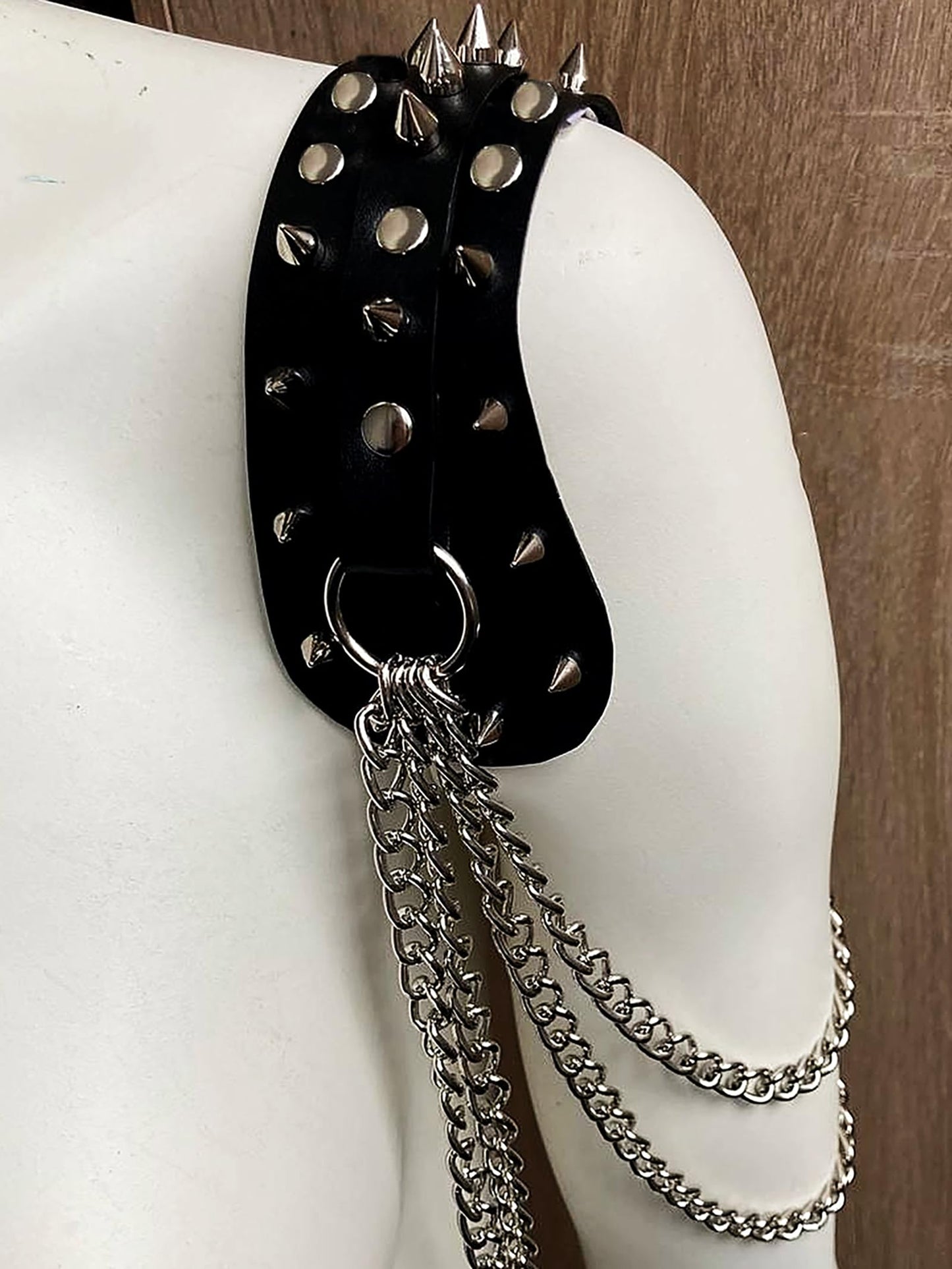 WARANDOD Men’s Faux Leather Shoulder Belt with Alloy Studs and Chain, Punk Gothic Single Shoulder Decorative Harness (Fixed Size)