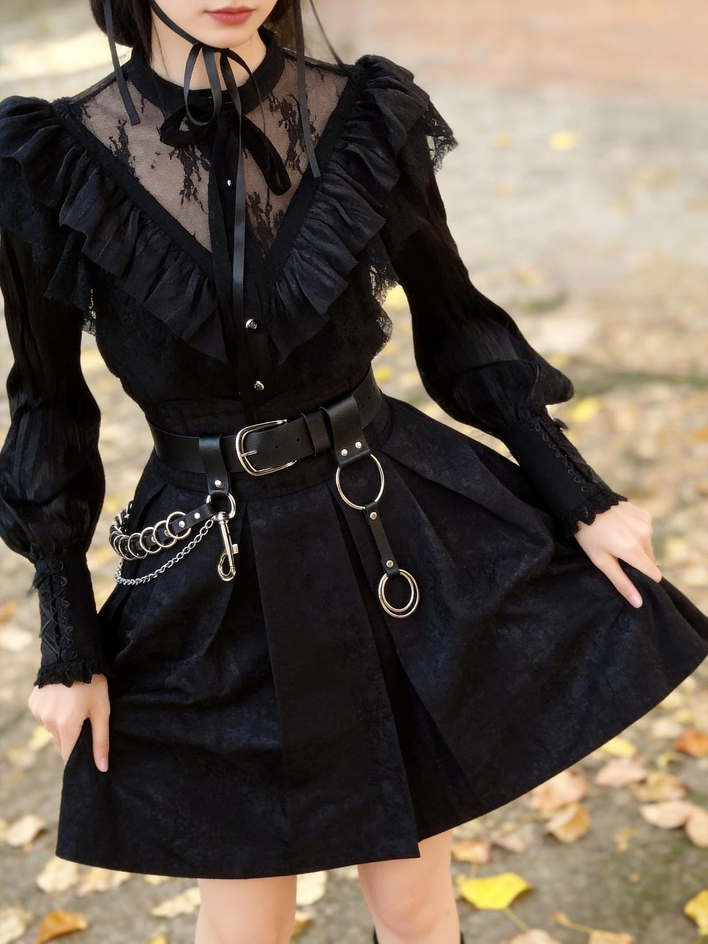 WARANDOD Women Punk Chain Belt, Adjustable Faux Leather Waist Belt with Alloy Rings & Clip Chain, Gothic Street Fashion Accessories(Waist 25.2-35.4in)