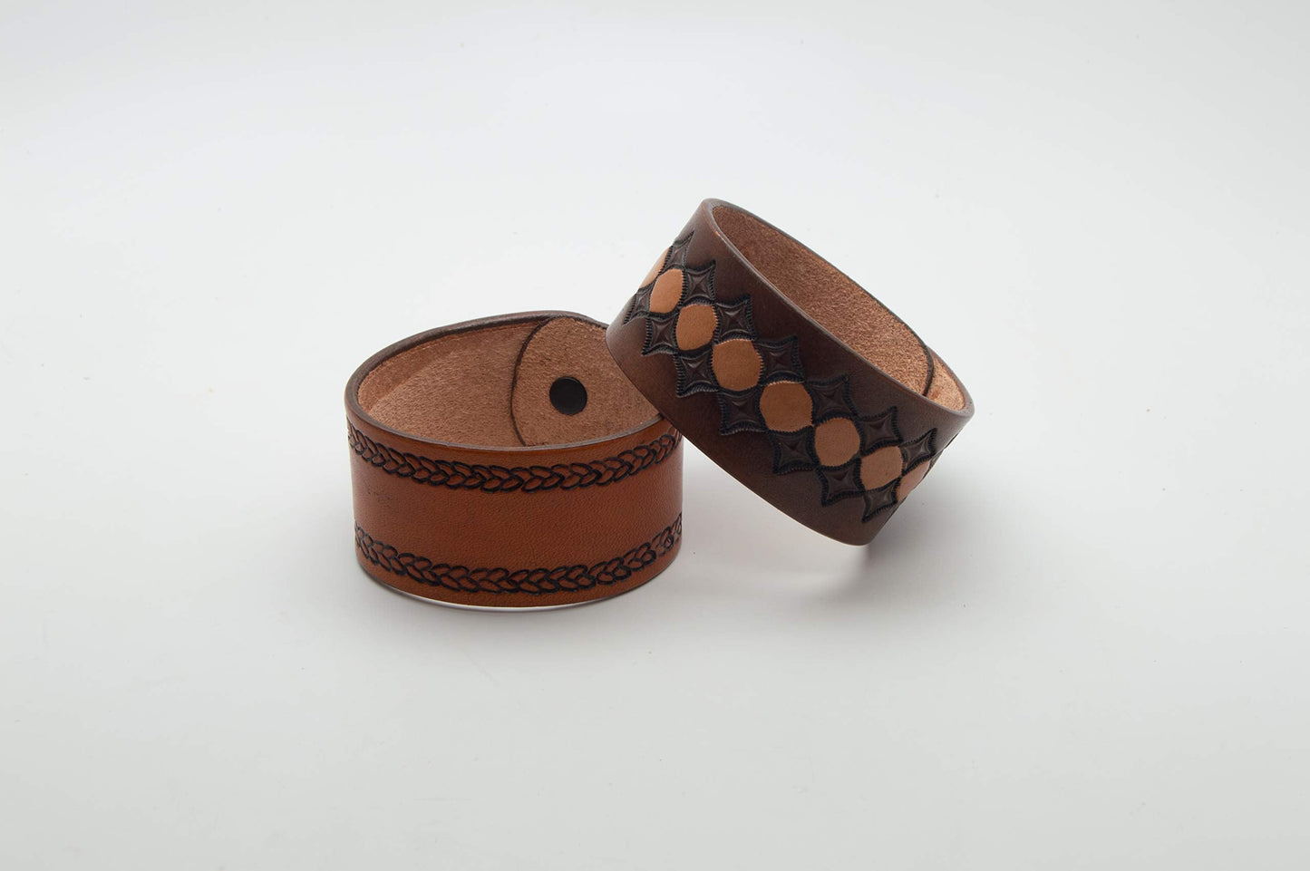 Realeather C4138-08 Medium Leather Wristbands with Snap Closure, Medium, Natural, 8-Pack